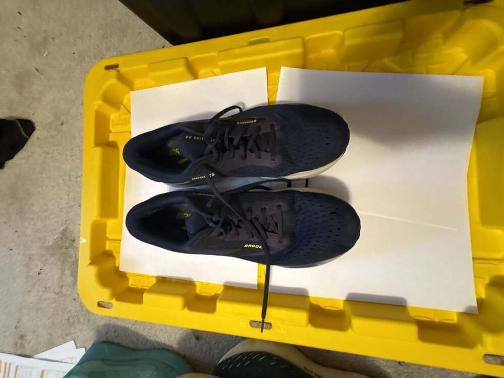 Brooks Adrenaline GTS 24 Size 12.5 Peacoat Black